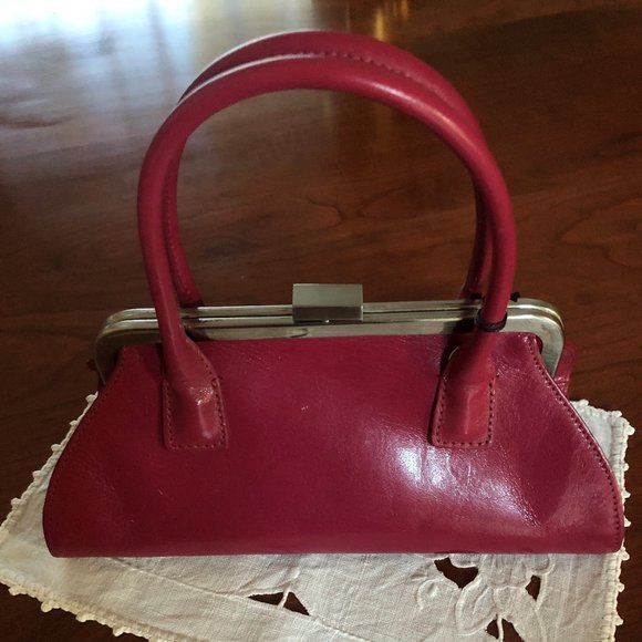HOBO PURSE! Chic magenta pink tone. Adorable! Detachable silver-tone str… - Picture 4 of 9